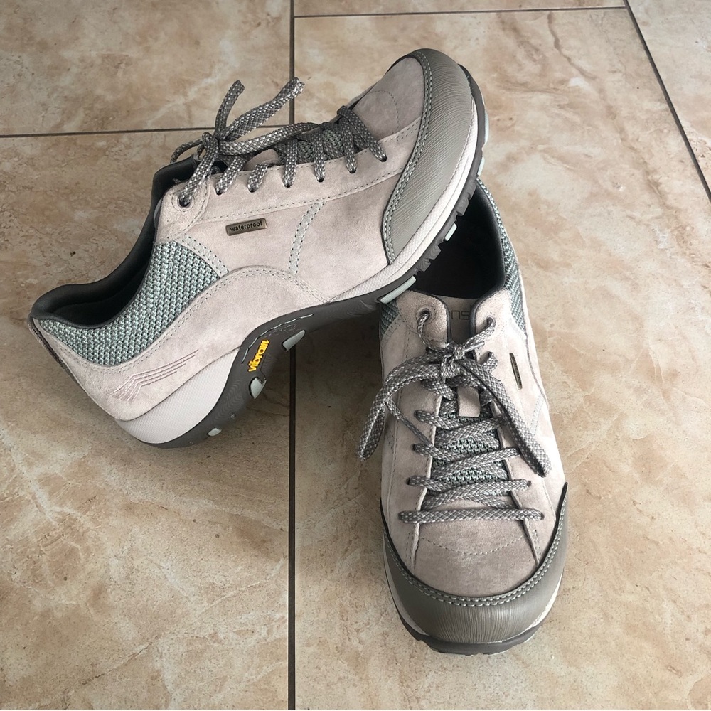 Dansko Women’s WP Paisley Shoes